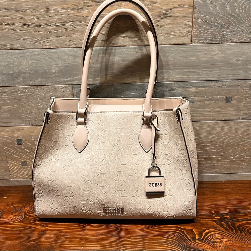 Guesss Oak Park Shoulder Bag Beige‎ Purse